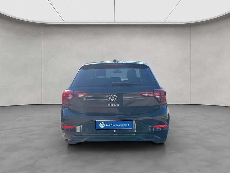 Gebraucht VW Polo Move 95 PS (69 kW) 2023 Deep black perleffekt Kleinwagen