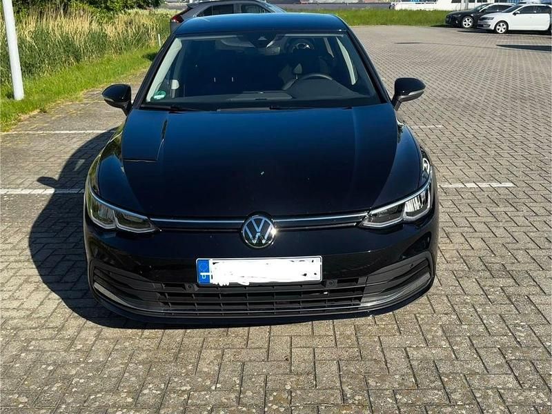 Schwarz Gebraucht 2023 VW Golf VIII Limousine | 22.500 € (Fairer Preis) - Bild 1/4