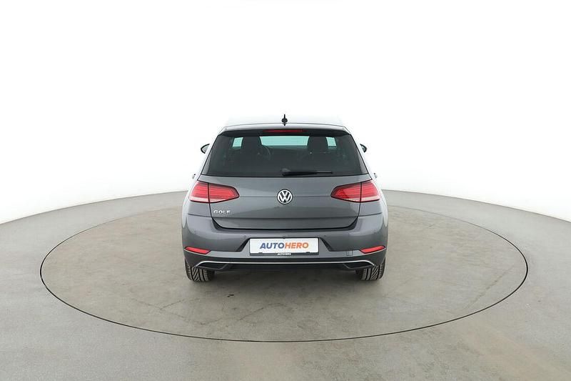 Gebraucht VW Golf VII Sound 2017 Grau Limousine