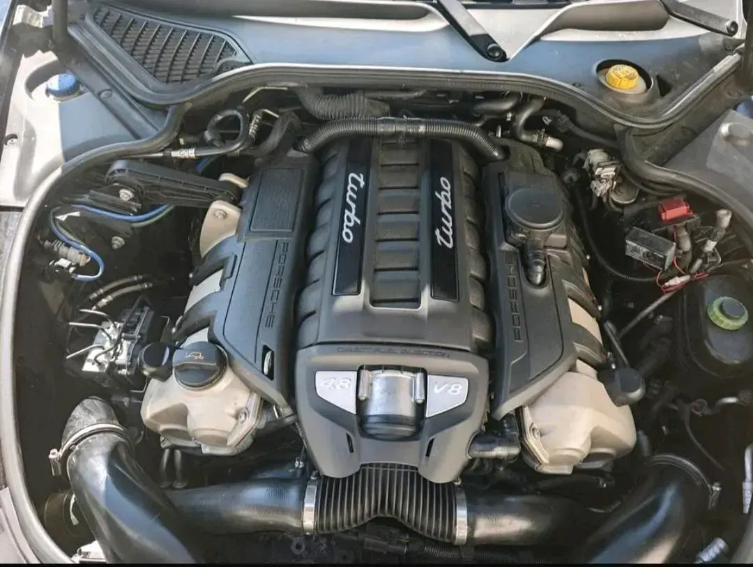 Gebraucht Porsche Panamera Turbo 550 PS (404 kW) 2011 Schwarz Kleinwagen