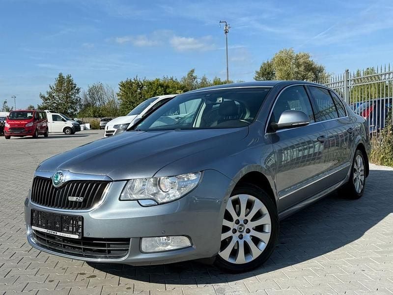 Grau Gebraucht 2009 Skoda Superb Elegance Limousine | 4.499 € (Fairer Preis) - Bild 1/4