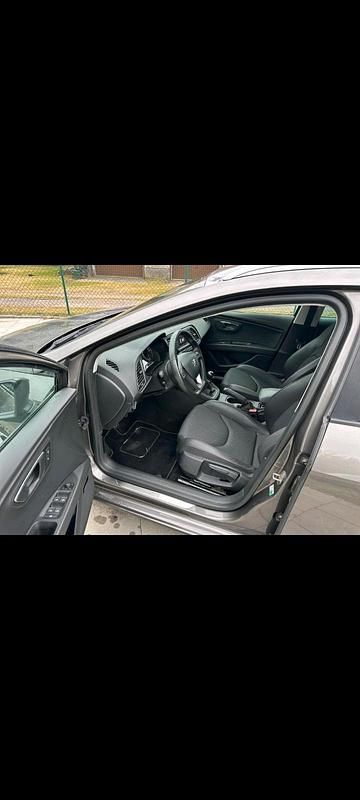 Grau Gebraucht 2014 Seat Leon Kombi | 7.900 € (Fairer Preis) - Bild 1/4