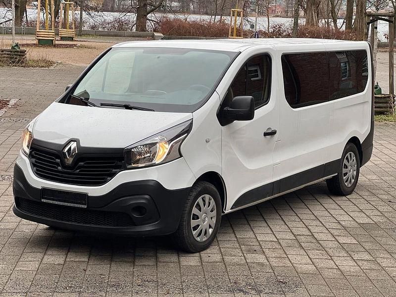Weiß Gebraucht 2018 Renault Trafic Expression Van | 17.900 € (Fairer Preis) - Bild 1/4