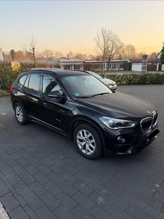 Second-hand BMW X1 140 CP (102 kW) 2018 Negru SUV