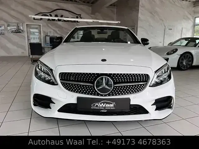 Gebraucht Mercedes C180 AMG 156 PS (114 kW) 2019 Weiß Cabrio