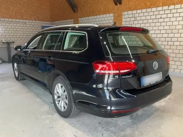 Gebraucht VW Passat Comfortline 150 PS (110 kW) 2019 Schwarz Kombi