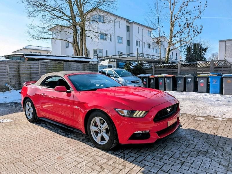 Gebraucht Ford Mustang 307 PS (225 kW) 2015 Rot Cabrio