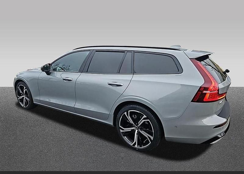 Gebraucht Volvo V60 Ultra 197 PS (144 kW) 2025 Grau Kombi