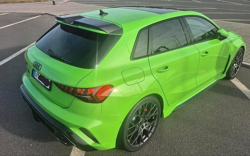 Grün Gebraucht 2025 Audi RS3 Comfort Kleinwagen | 71.500 € (Teuer) - Bild 1/4