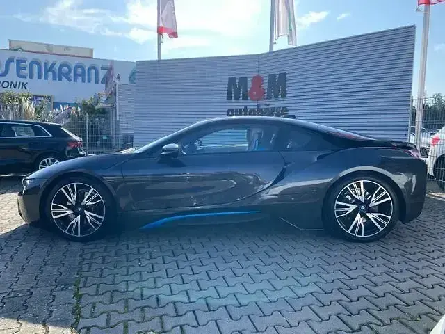 Gebraucht BMW i8 Pure Impulse 362 PS (266 kW) 2015 Grau Coupé