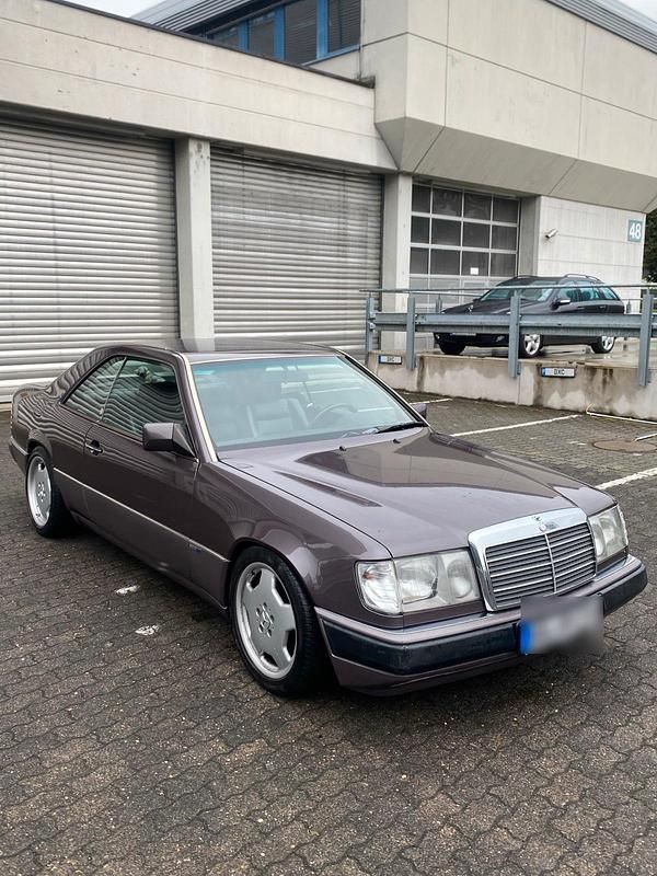 Gebraucht Mercedes E300 170 PS (125 kW) 1992 Violet Coupé