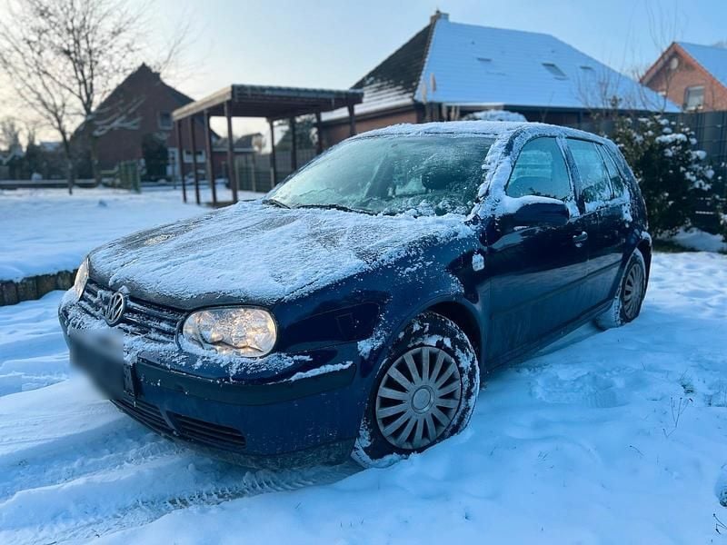 Blau Gebraucht 2002 VW Golf IV Kleinwagen | 699 € (Guter Preis) - Bild 1/4