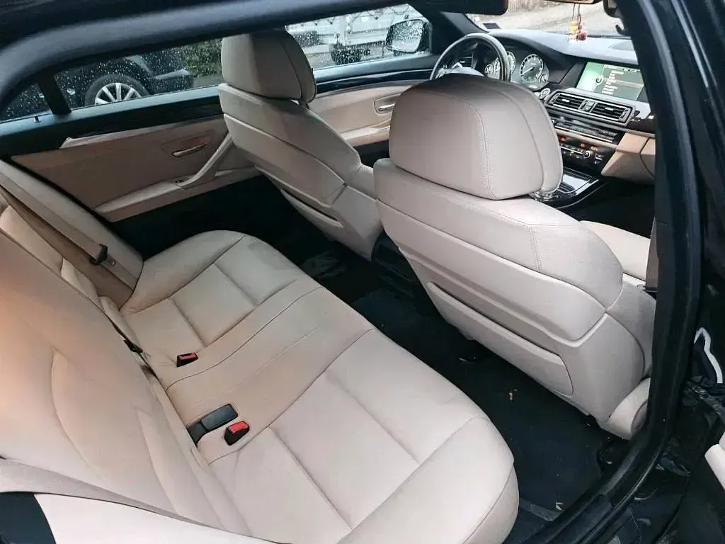Gebraucht BMW 530 258 PS (189 kW) 2011 Schwarz Kombi