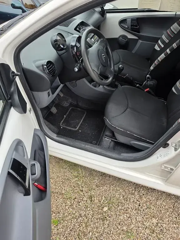 Gebraucht Citroën C1 Style 68 PS (50 kW) 2011 Weiß Kleinwagen