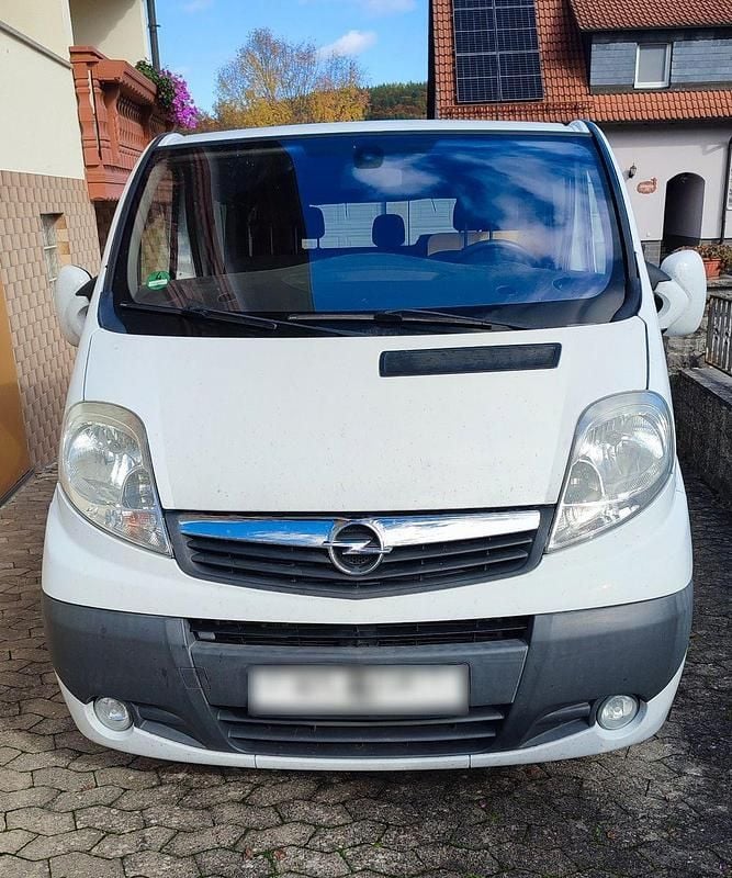 Gebraucht Opel Vivaro 145 PS (106 kW) 2011 Weiß Van / Kleinbus