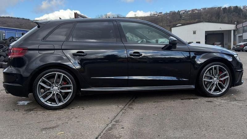 Gebraucht Audi S3 Ambiente 300 PS (220 kW) 2015 Schwarz Limousine
