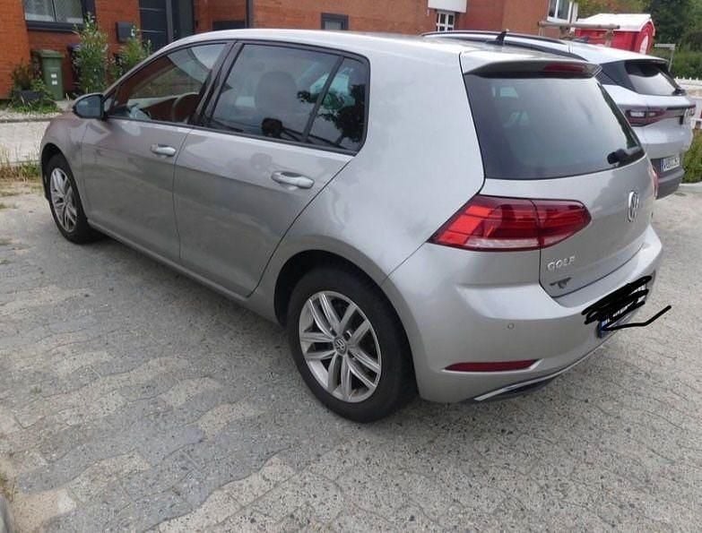 Gebraucht VW Golf VII Comfortline 110 PS (80 kW) 2017 Grau Limousine