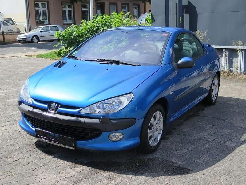 Blau recife mit schutzlack Gebraucht 2003 Peugeot 206 CC Platinum Cabrio | 1.950 € (Fairer Preis) - Bild 1/4