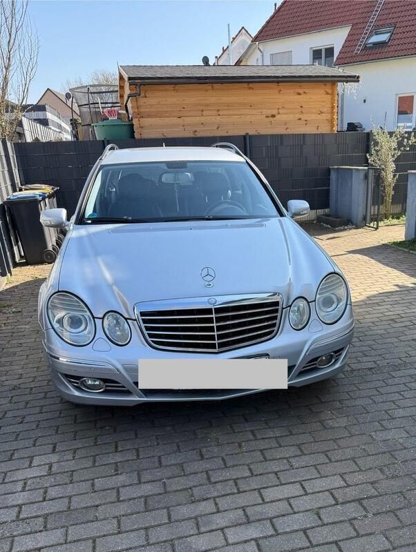Silber Gebraucht 2007 Mercedes E220 Avantgarde Kombi | 5.995 € (Fairer Preis) - Bild 1/4