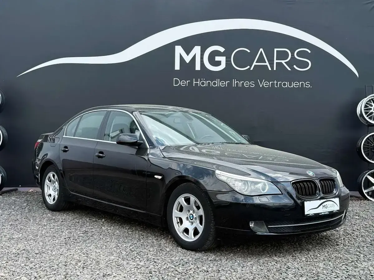 Gebraucht BMW 523 190 PS (139 kW) 2007 Schwarz Limousine