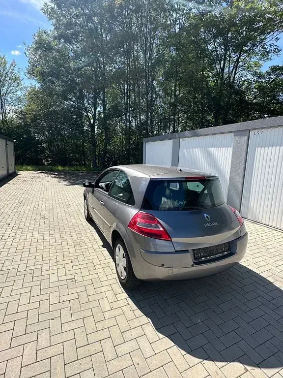 Gebraucht Renault Mégane Dynamique 110 PS (80 kW) 2008 Grau Coupé