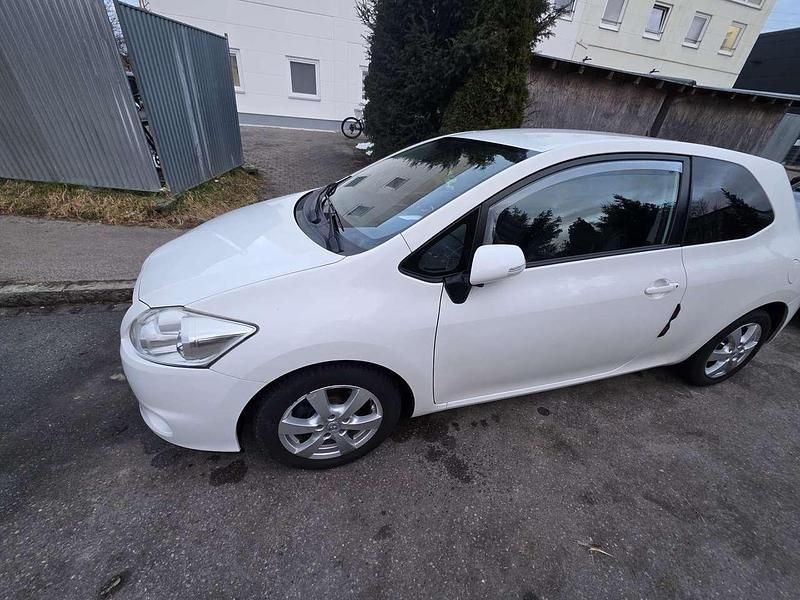 Gebraucht Toyota Auris 90 PS (66 kW) 2010 Kleinwagen