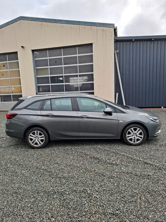 Gebraucht Opel Astra 110 PS (80 kW) 2018 Grau Kombi