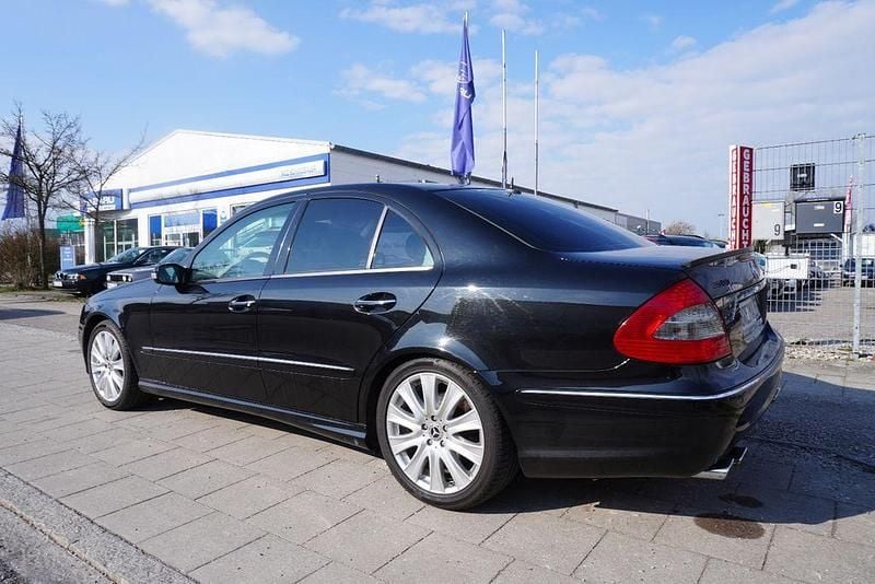 Gebraucht Mercedes E500 306 PS (225 kW) 2003 Obsidianschwarz  metalliclack Limousine