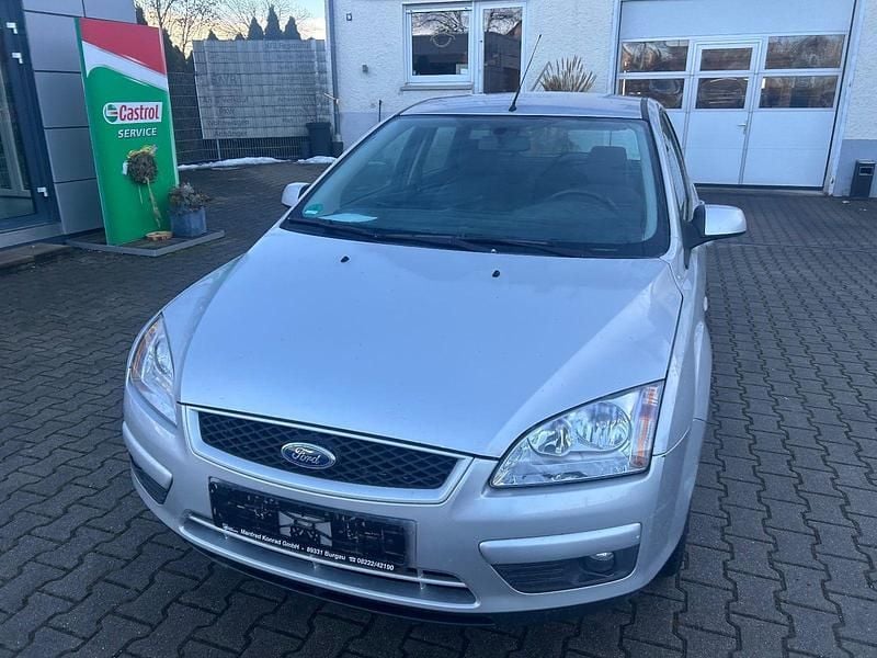 Gebraucht Ford Focus Style 101 PS (74 kW) 2007 Silber Kombi