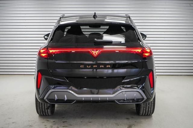 Midnight black metallic (0e) midnight black metallic (0e) Neu 2025 Cupra Terramar SUV | 38.400 € (Guter Preis) - Bild 1/4