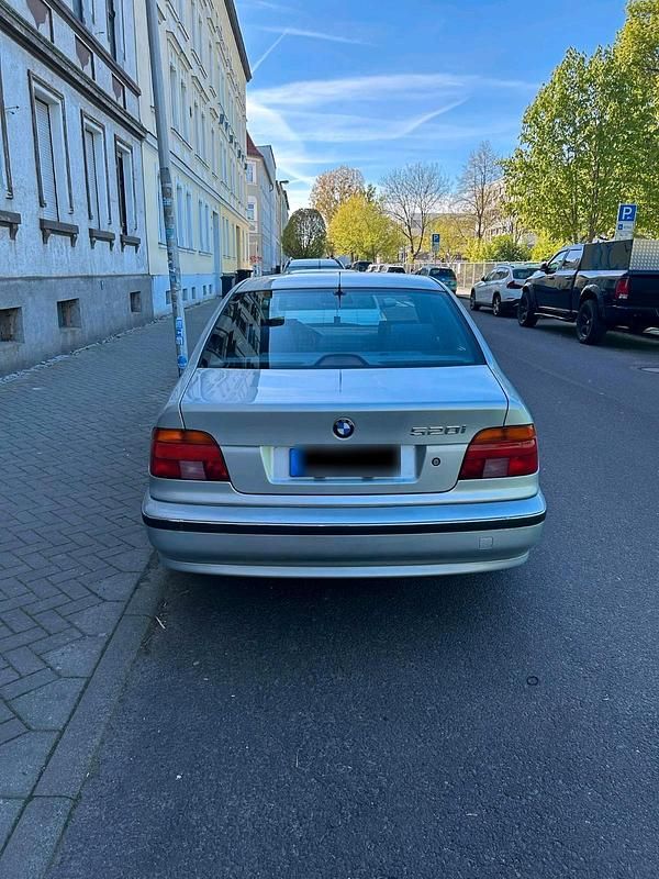 Second-hand BMW 520 150 CP (110 kW) 2000 Gri Berlinǎ