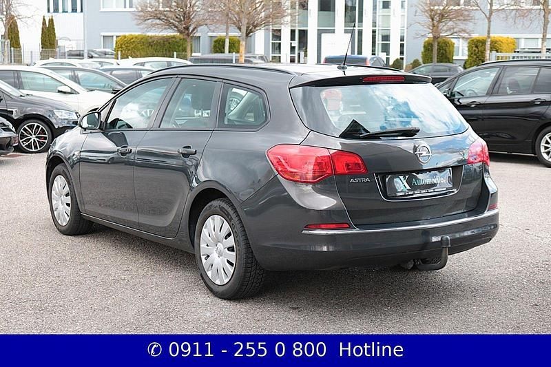 Gebraucht Opel Astra 116 PS (85 kW) 2015 Grau Kombi