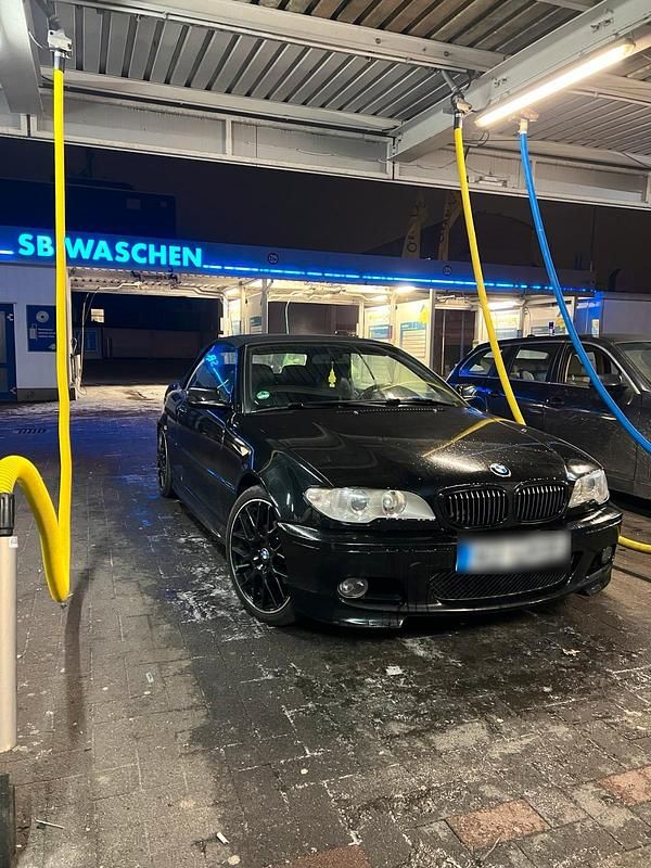 Gebraucht BMW 318 Cabriolet M Sport 143 PS (105 kW) 2005 Schwarz Cabrio