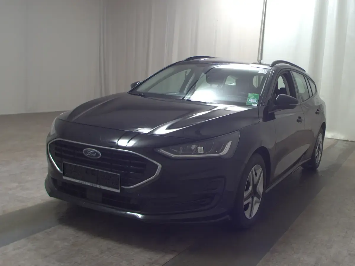 Usado Ford Focus Style 120 CV (88 kW) 2023 Negro Berlina
