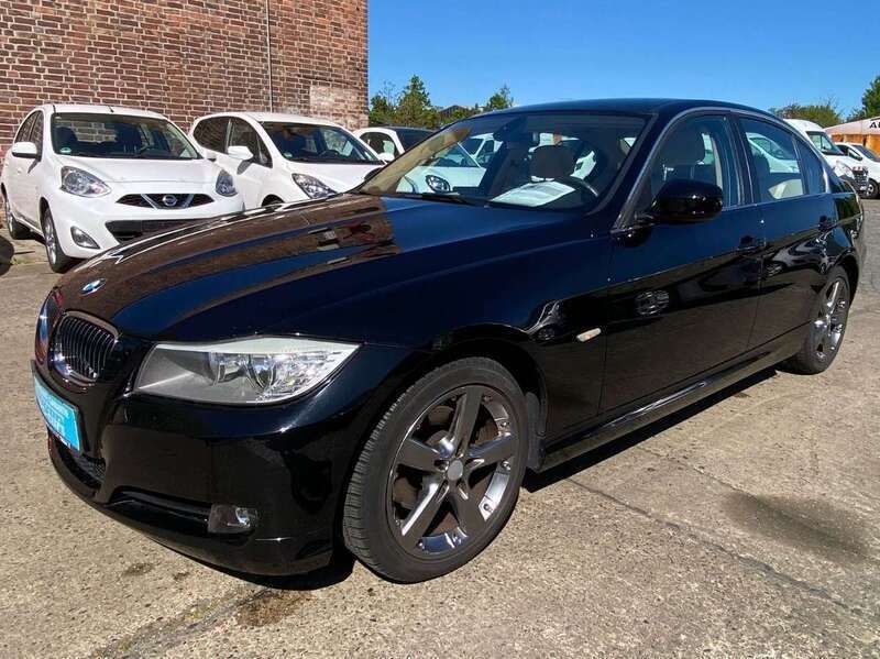 Schwarz Gebraucht 2010 BMW 318 Comfort Edition Limousine | 9.990 € (Teuer) - Bild 1/4