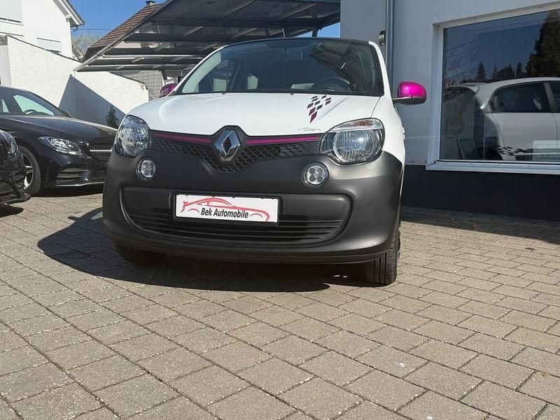 Second-hand Renault Twingo 90 CP (66 kW) 2015 Alb Hatchback