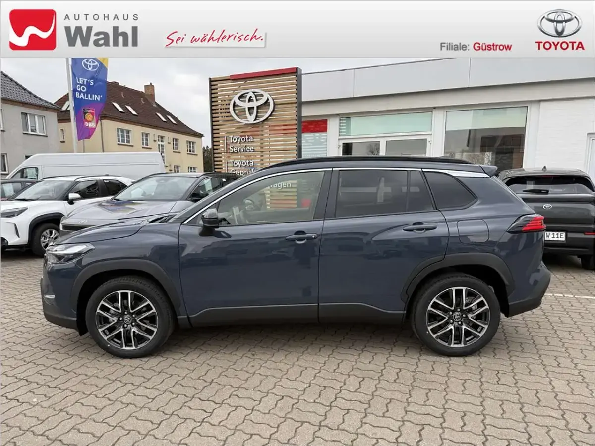 Gebraucht Toyota Corolla Cross Team 197 PS (144 kW) 2025 Massiv grey SUV