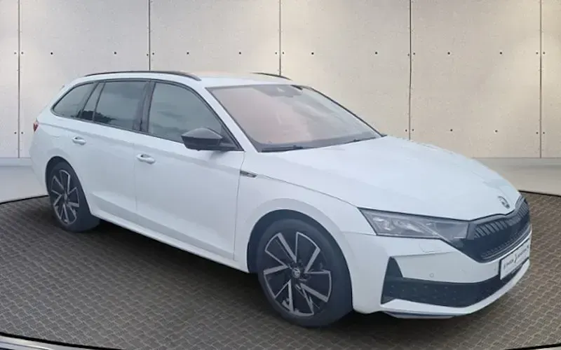 Gebraucht Skoda Octavia SportLine 150 PS (110 kW) 2024 Weiß Kombi