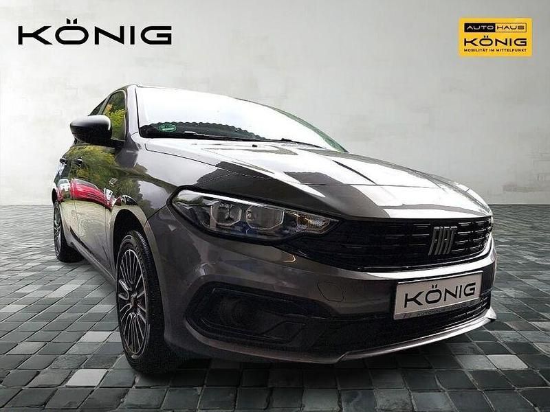 Gebraucht Fiat Tipo Basis 131 PS (96 kW) 2023 Grau Limousine