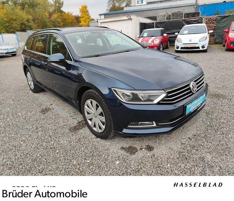 Blau Gebraucht 2016 VW Passat Comfortline Kombi | 11.499 € (Guter Preis) - Bild 1/4