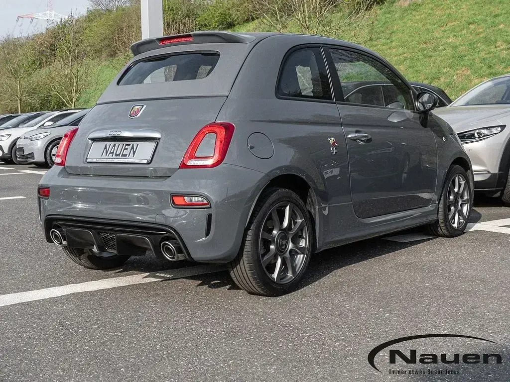 Usata Abarth 595C 145 CV (106 kW) 2022 Grigio Cabrio