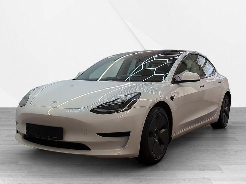 Gebraucht Tesla Model 3 Standard Range Plus 239 kW (325 PS) 2021 Weiß Limousine