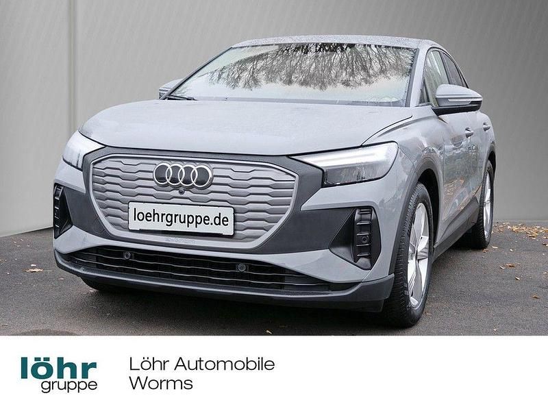 Kieselgrau Gebraucht 2022 Audi Q4 Sportback e-tron S-Line SUV | 29.990 € (Fairer Preis) - Bild 1/4
