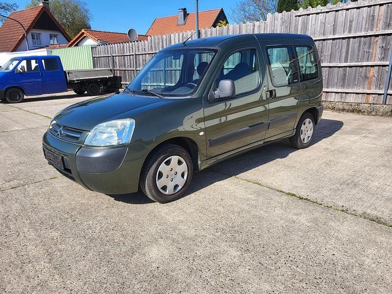Gebraucht Citroën Berlingo 75 PS (55 kW) 2006 Grün Van / Kleinbus