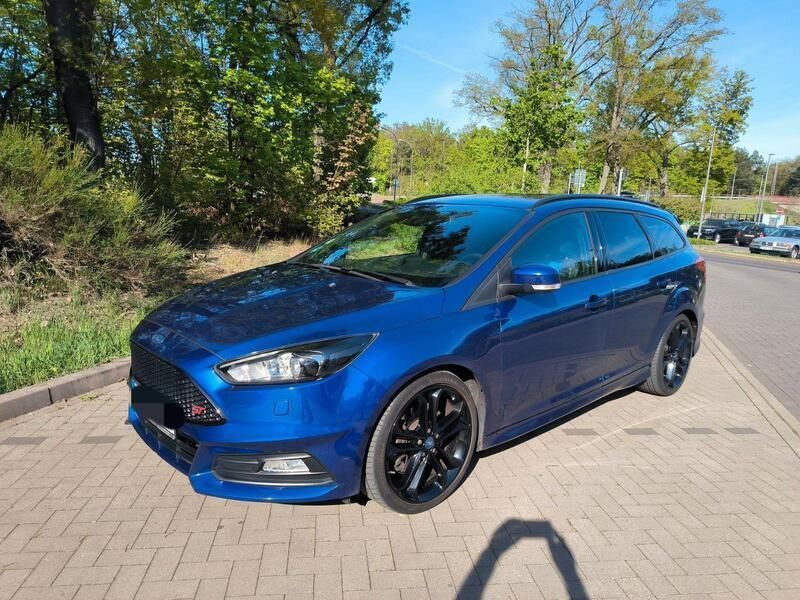 Blau Gebraucht 2015 Ford Focus ST Kombi | 14.000 € (Guter Preis) - Bild 1/4
