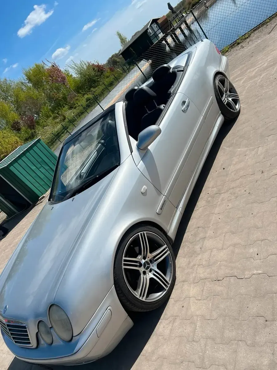 Gebraucht Mercedes CLK320 218 PS (160 kW) 1999 Silber Cabrio