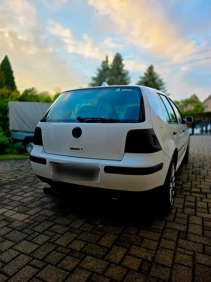 Gebraucht VW Golf IV 75 PS (55 kW) 2002 Weiß Kleinwagen