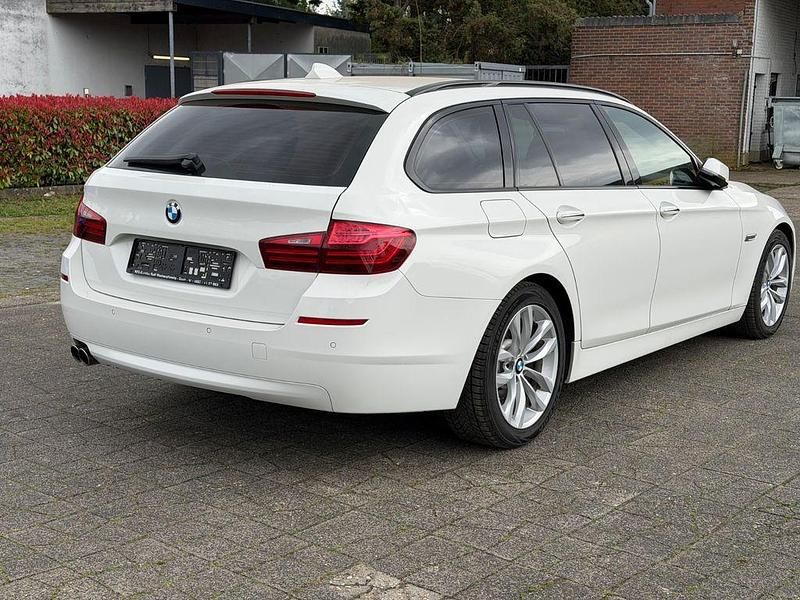 Gebraucht BMW 520 Shadowline 190 PS (139 kW) 2017 Weiß Kombi
