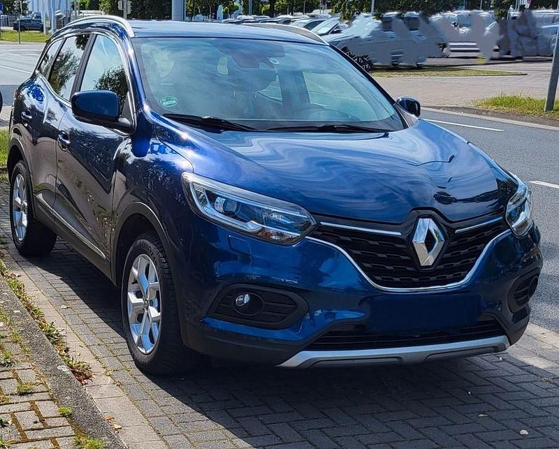 Gebraucht Renault Kadjar LIMITED Deluxe 159 PS (116 kW) 2019 Blau SUV