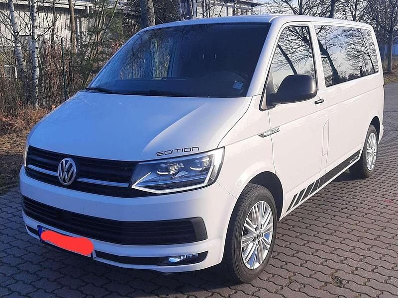 Weiß Gebraucht 2018 VW Multivan Comfortline Van | 40.500 € (Fairer Preis) - Bild 1/4